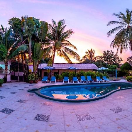 Coconut Resort Hotel Patong Eksteriør bilde