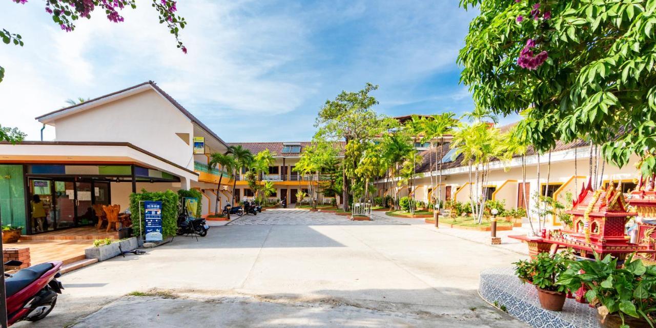 Coconut Resort Hotel Patong Eksteriør bilde