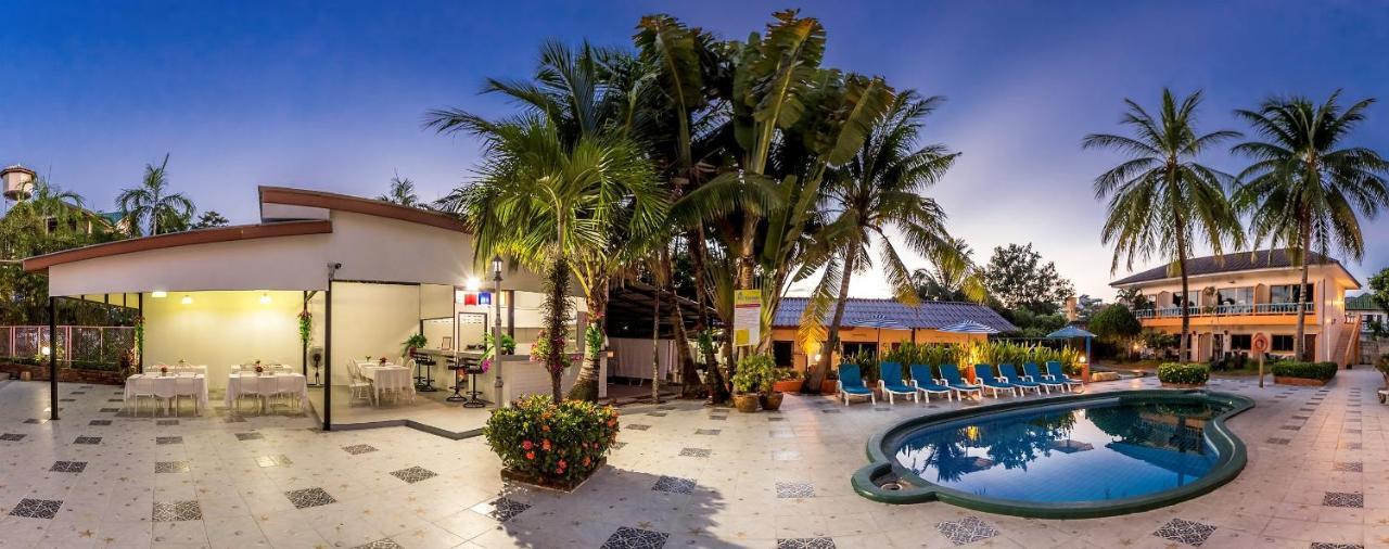 Coconut Resort Hotel Patong Eksteriør bilde