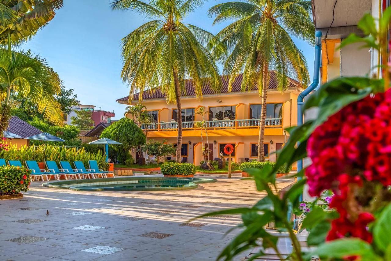 Coconut Resort Hotel Patong Eksteriør bilde